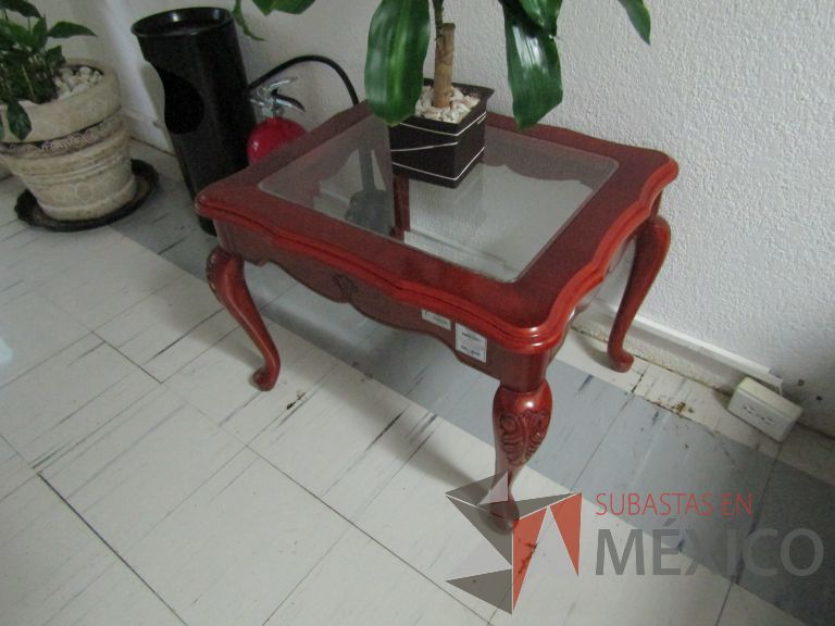 Lote 138 - Mesa de apoyo cuadrada con vidrio - Imagen 5