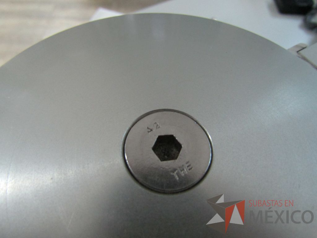 Lote 054 - Mesa de apoyo con cubierta de cristal - Imagen 7