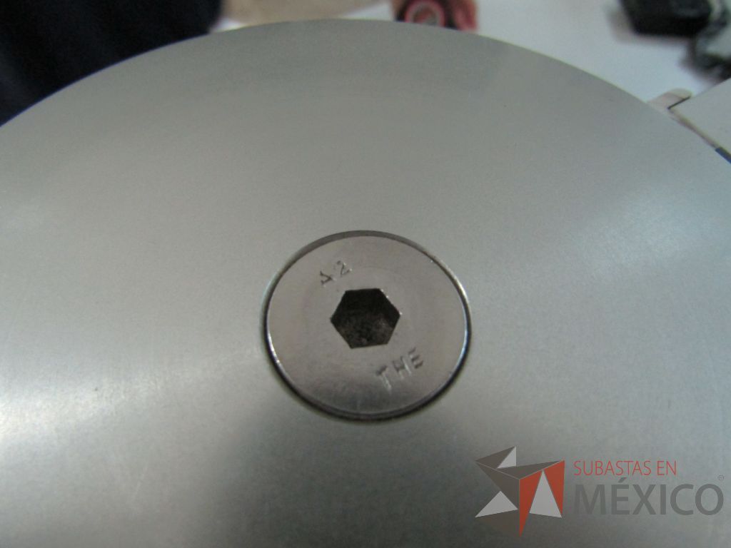 Lote 054 - Mesa de apoyo con cubierta de cristal - Imagen 6
