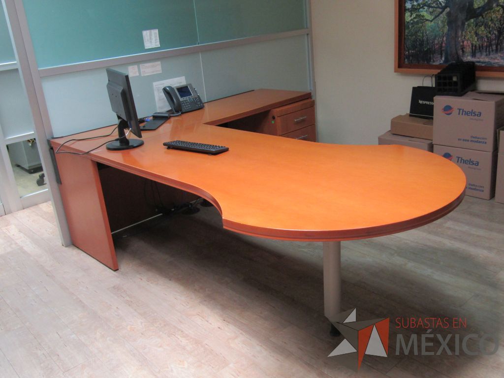 Lote 102 -Escritorio en escuadra con archivero de 3 cajones - Imagen 5