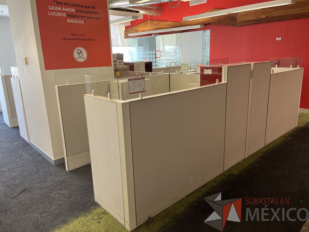 Lote 004 - Estación de trabajo para 7 personas, incluye 7 Credenzas, 7 Gabinetes Verticales y 7 Gavetas - Haworth - Imagen 6
