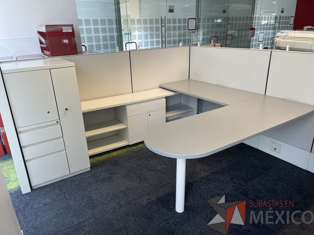 Lote 020 - Estación de trabajo para 2 personas gerencial incluye 1 Credenza, 1 Gabinete y 2 archiveros verticales - Haworth - Imagen 6