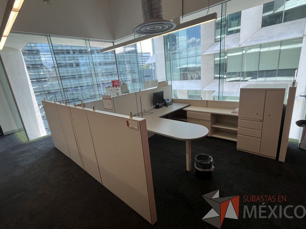 Lote 022 - Estación de trabajo para 2 personas gerencial incluye 1 Credenza, 1 Gabinete - Haworth - Imagen 3