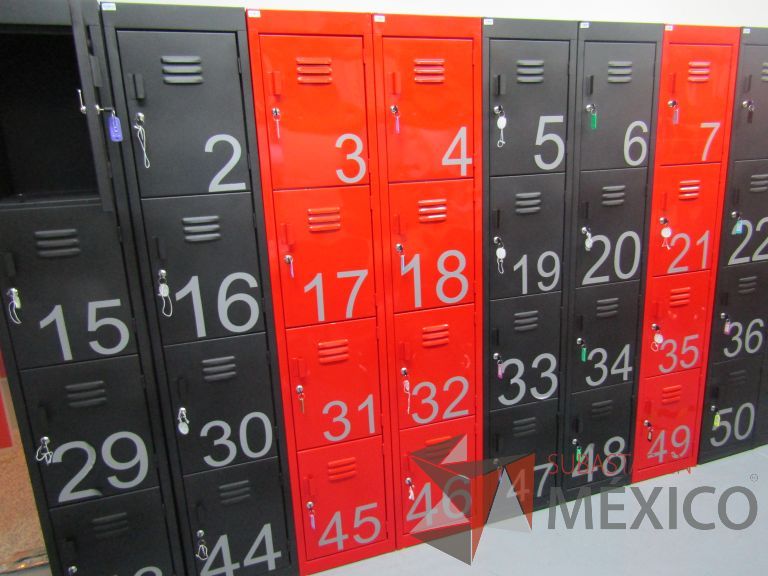 Lote 356 -5 Lockers metálicos con 4 puertas color rojo - Imagen 4