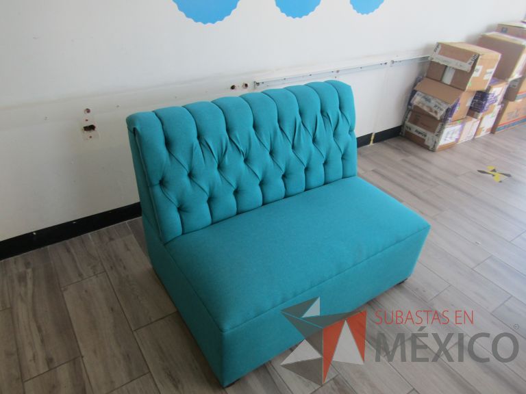 Lote 099 - Sillón de 2 plazas color azul - Imagen 2