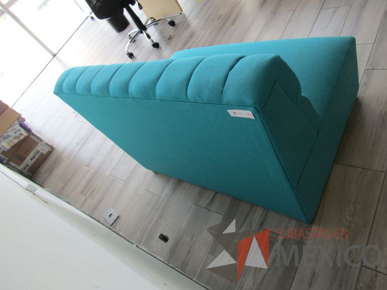 Lote 099 - Sillón de 2 plazas color azul - Imagen 6