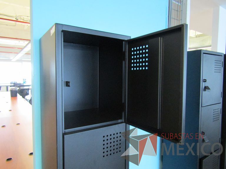 Lote 100 - Casillero metálico con 4 puertas - Imagen 9