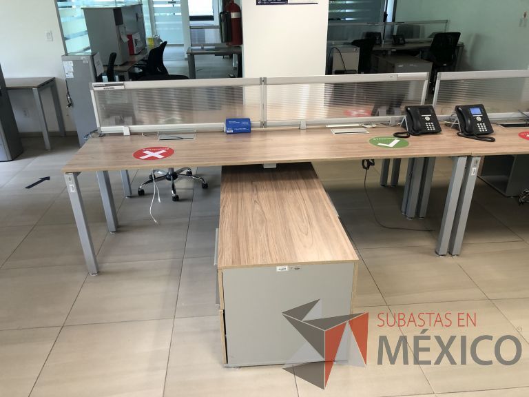 Lote 158 - Estación de trabajo para 8 personas con 4 credenzas - Imagen 8