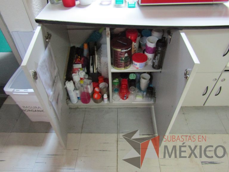 Lote 088 - Mueble con 5 puertas y 1 espacio - Imagen 11