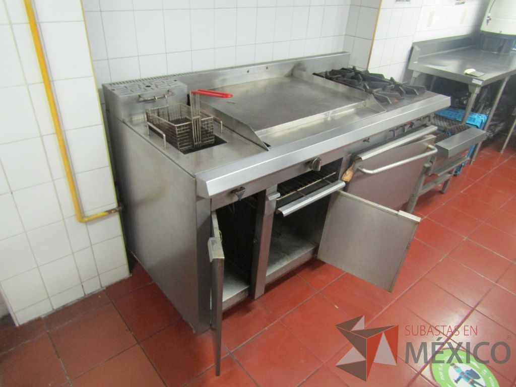 Lote 459 - Plancha con 4 quemadores, freidora y horno de acero inoxidable - Imagen 4