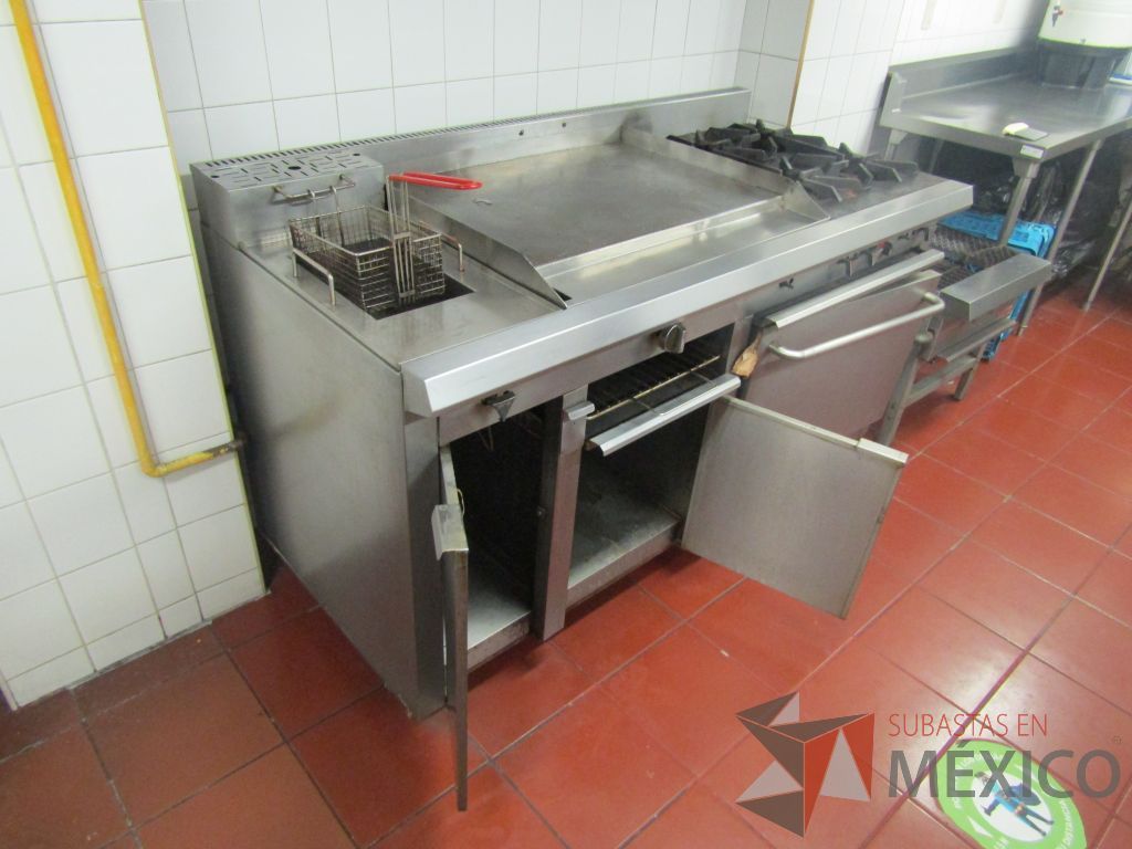 Lote 459 - Plancha con 4 quemadores, freidora y horno de acero inoxidable - Imagen 5