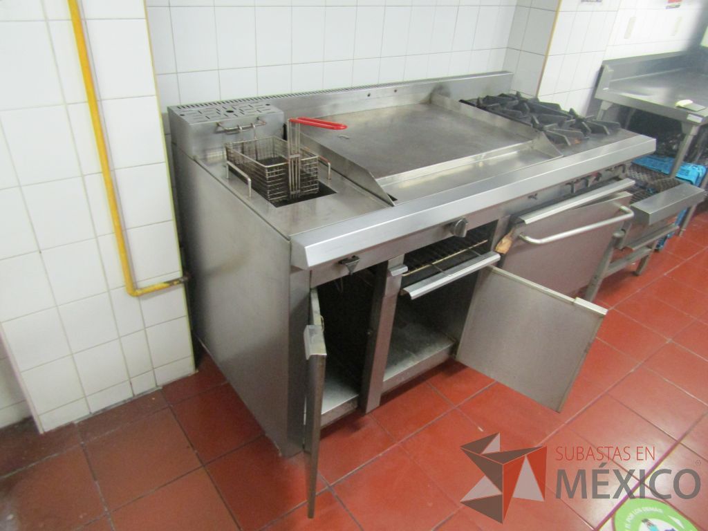 Lote 459 - Plancha con 4 quemadores, freidora y horno de acero inoxidable - Imagen 6