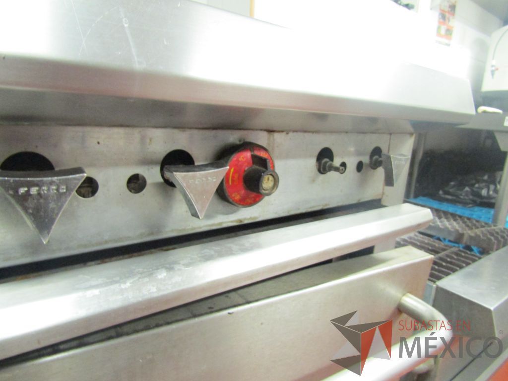 Lote 459 - Plancha con 4 quemadores, freidora y horno de acero inoxidable - Imagen 19