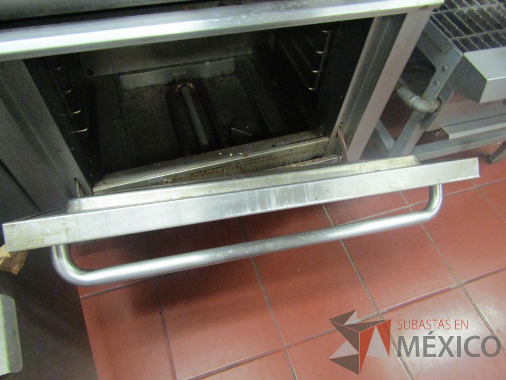 Lote 459 - Plancha con 4 quemadores, freidora y horno de acero inoxidable - Imagen 20