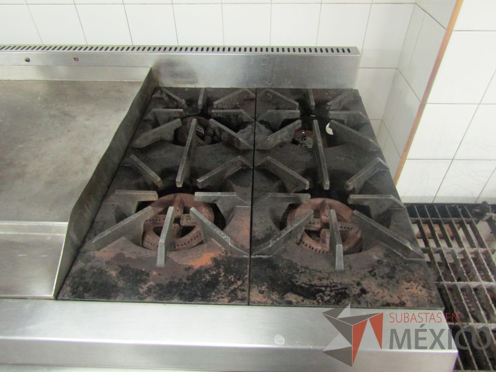 Lote 459 - Plancha con 4 quemadores, freidora y horno de acero inoxidable - Imagen 26