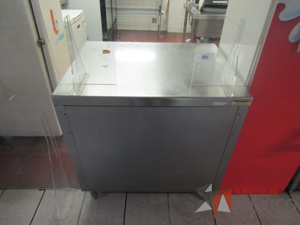 Lote 464 - Mesa de trabajo con 1 entrepaño de acero inoxidable - Imagen 7
