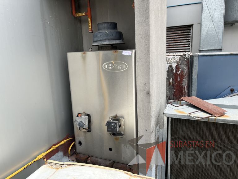 Lote 093 - Boiler marca HESA