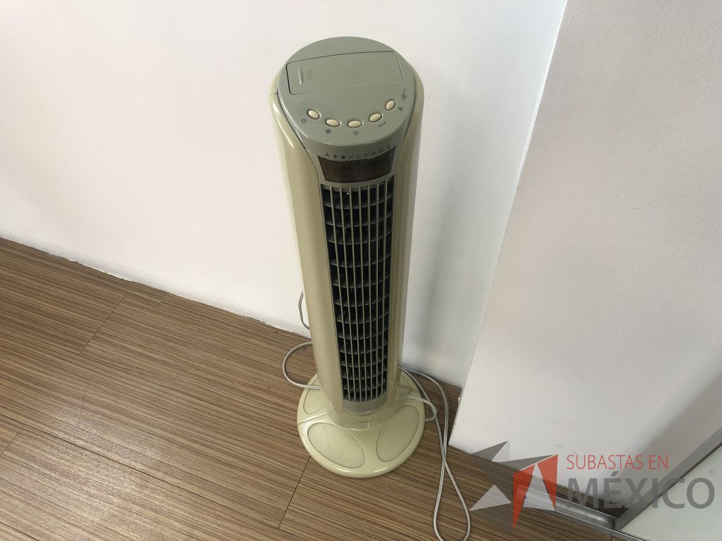 Lote 249 - Ventilador de torre marca ALOHA BREEZE - Imagen 4