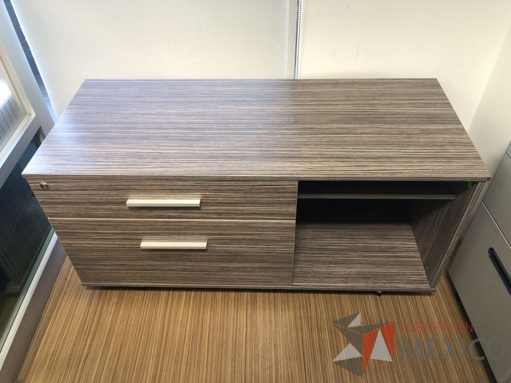 Lote 263 - Credenza con 2 cajones y 1 entrepaño - Imagen 2