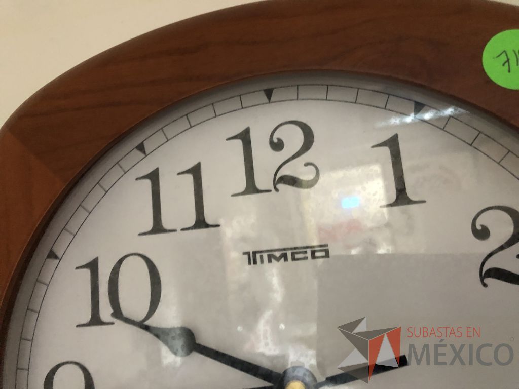 Lote 542 - Reloj con marco de madera - Imagen 5