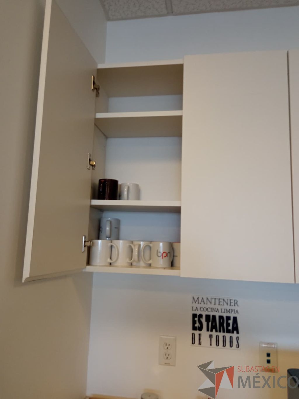 Lote 104 - Mueble para área de servicio con gabinete superior e inferior - Imagen 2