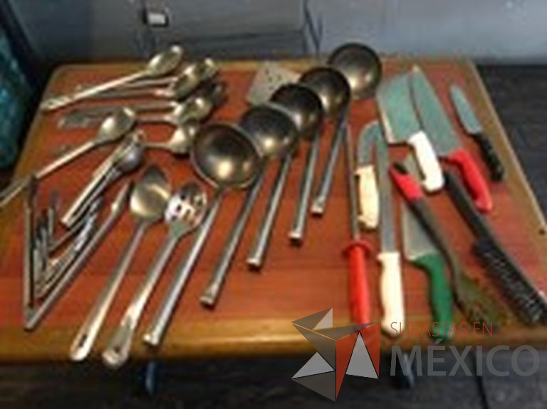 Lote 008 - Lote de Acero Inoxidable y Utensilios de cocina - Imagen 2