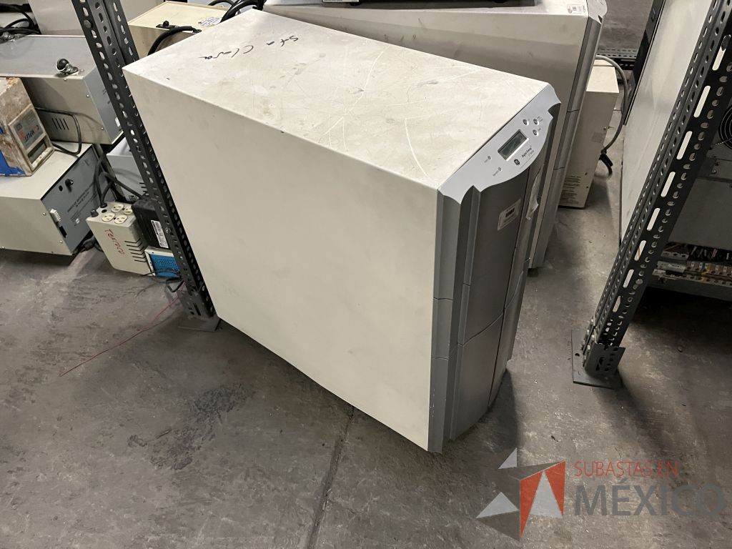 Lote 050 - 12 UPS diferentes modelos, marca GE, TOSHIBA, APC 1500 y CDP - Imagen 17