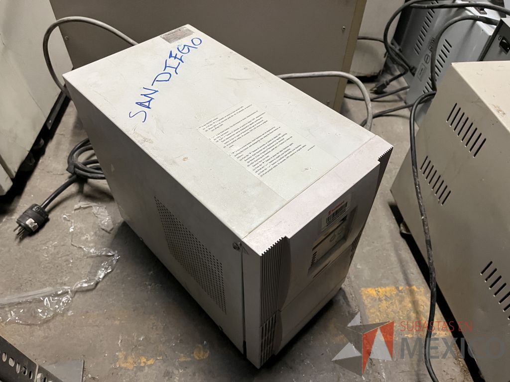 Lote 050 - 12 UPS diferentes modelos, marca GE, TOSHIBA, APC 1500 y CDP - Imagen 23