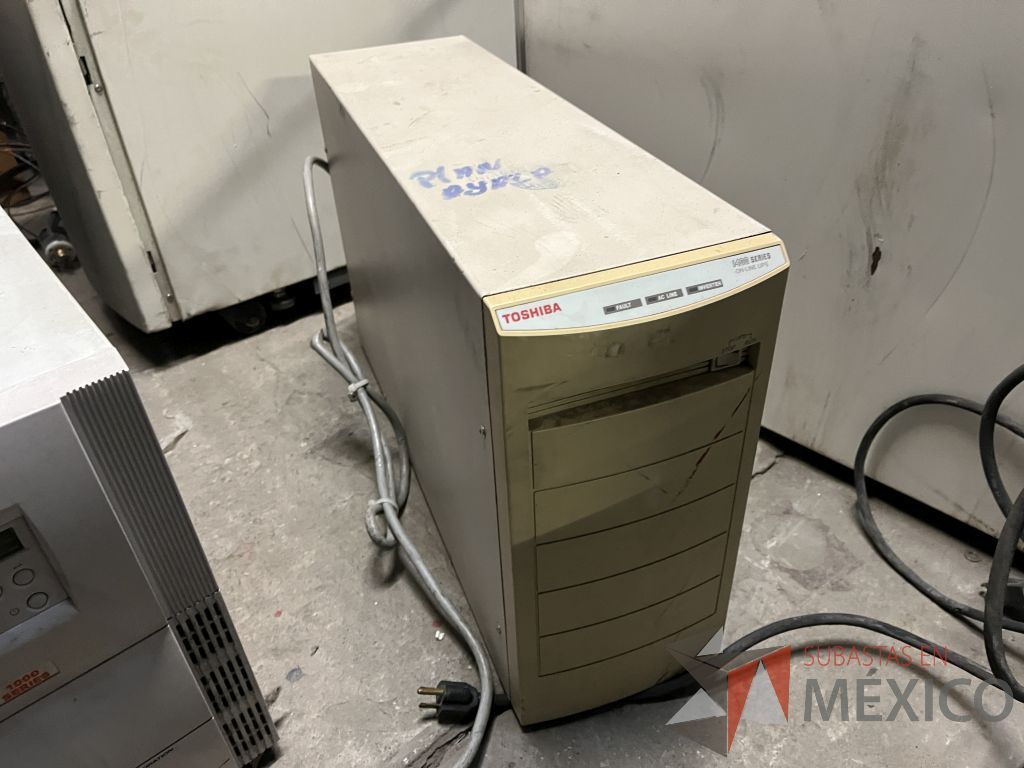 Lote 050 - 12 UPS diferentes modelos, marca GE, TOSHIBA, APC 1500 y CDP - Imagen 6