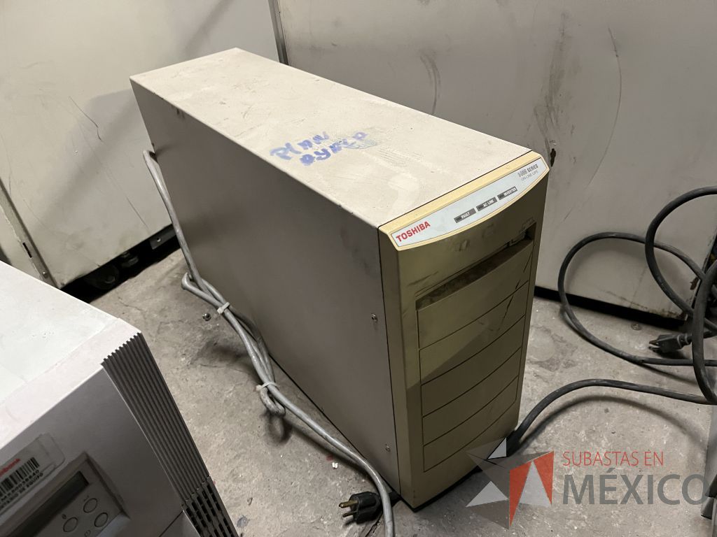 Lote 050 - 12 UPS diferentes modelos, marca GE, TOSHIBA, APC 1500 y CDP - Imagen 5