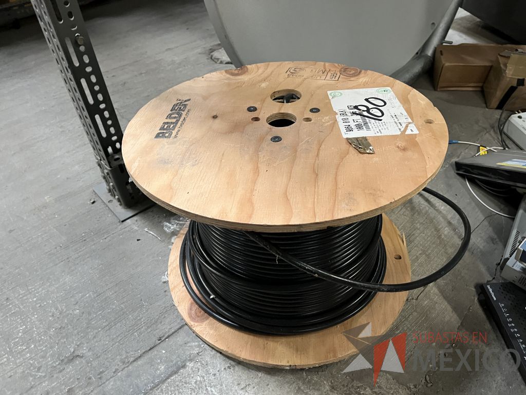 Lote 056 - Antena Parabólica y Rollo De Cable Coaxial - Imagen 4