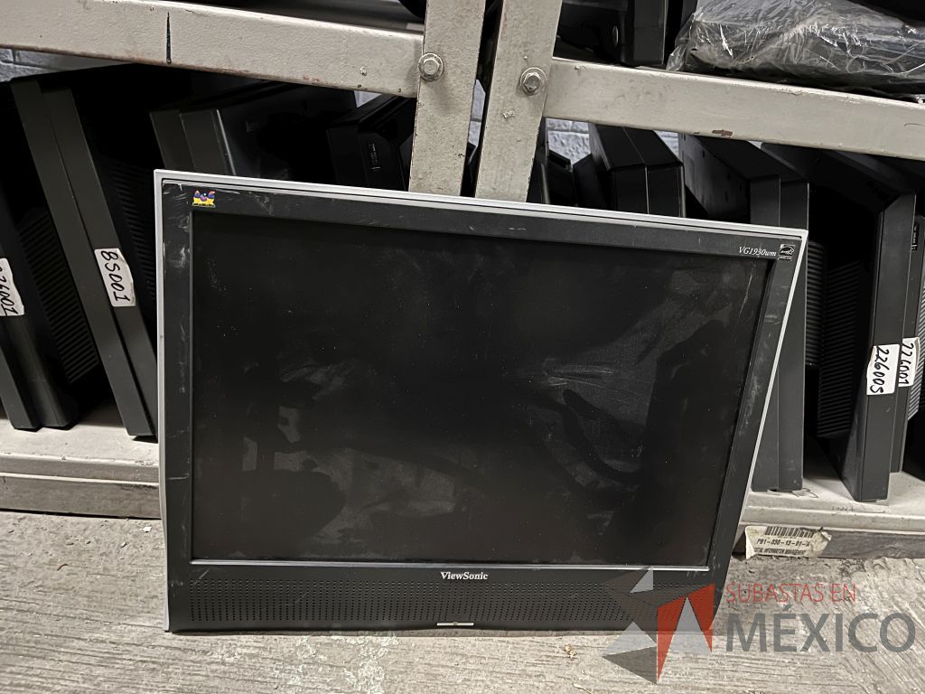 Lote 074 - 300 Pantallas Ti sin base, marca: Lenovo, View Sonic y Dell - Imagen 3
