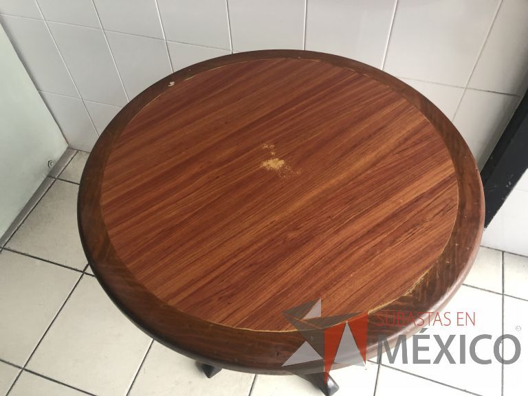Lote 028 - Mesa redonda con cubierta color madera - Imagen 8