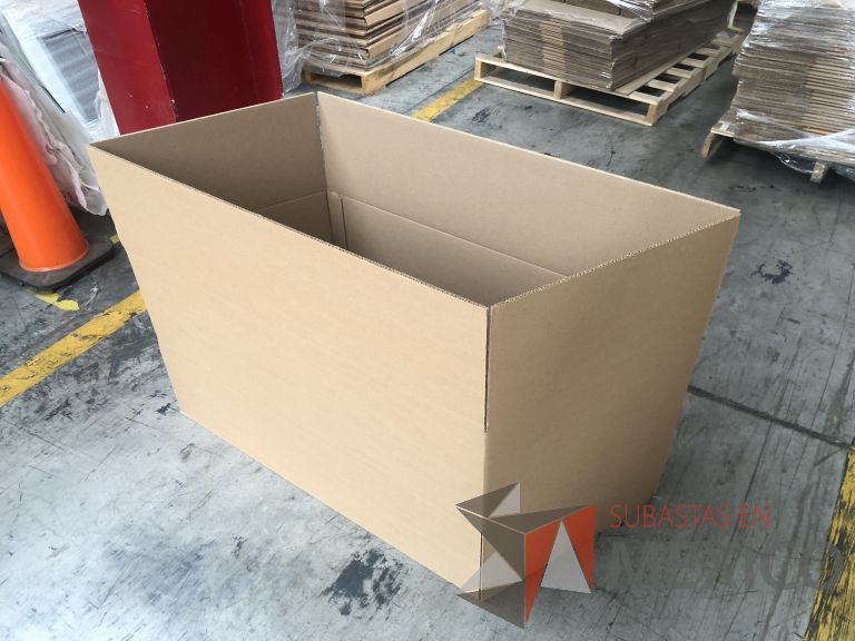Lote 019 - 7556 Piezas de diferentes materiales (Etiquetas, cajas de cartón, lamina de cartón, caja de cartón, etc.) - Imagen 81