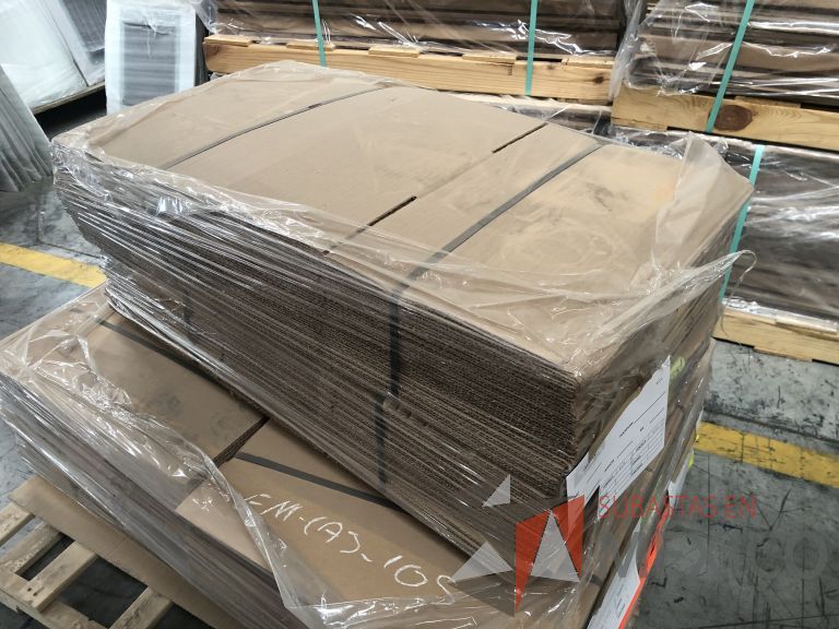 Lote 019 - 7556 Piezas de diferentes materiales (Etiquetas, cajas de cartón, lamina de cartón, caja de cartón, etc.) - Imagen 152