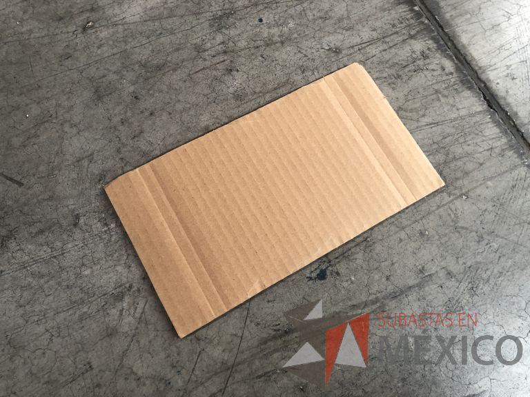 Lote 019 - 7556 Piezas de diferentes materiales (Etiquetas, cajas de cartón, lamina de cartón, caja de cartón, etc.) - Imagen 26