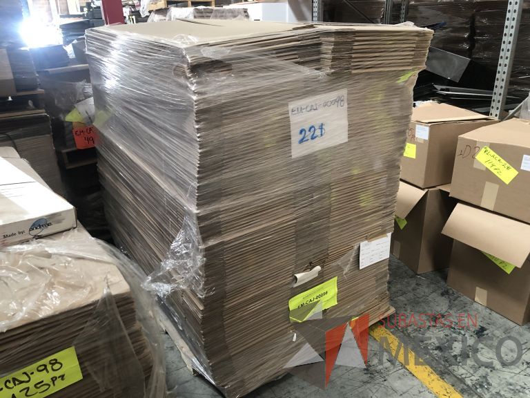 Lote 019 - 7556 Piezas de diferentes materiales (Etiquetas, cajas de cartón, lamina de cartón, caja de cartón, etc.) - Imagen 33