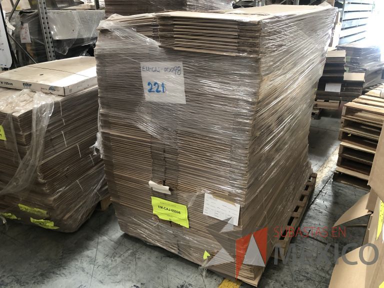 Lote 019 - 7556 Piezas de diferentes materiales (Etiquetas, cajas de cartón, lamina de cartón, caja de cartón, etc.) - Imagen 34