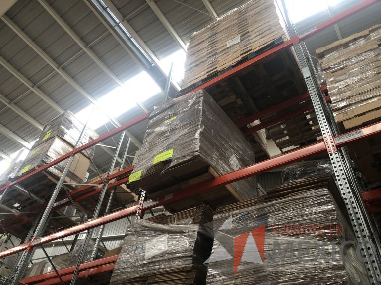Lote 019 - 7556 Piezas de diferentes materiales (Etiquetas, cajas de cartón, lamina de cartón, caja de cartón, etc.) - Imagen 102