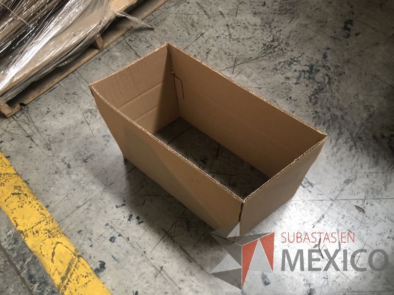 Lote 019 - 7556 Piezas de diferentes materiales (Etiquetas, cajas de cartón, lamina de cartón, caja de cartón, etc.) - Imagen 125