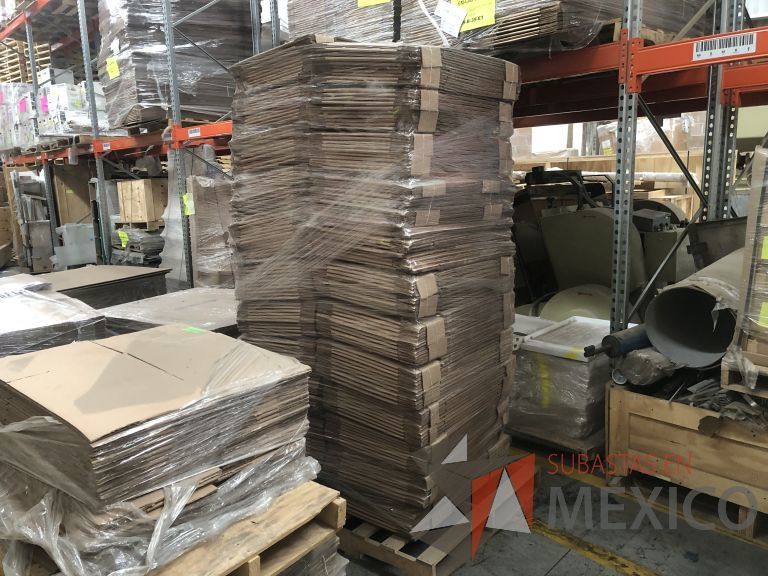 Lote 019 - 7556 Piezas de diferentes materiales (Etiquetas, cajas de cartón, lamina de cartón, caja de cartón, etc.) - Imagen 156
