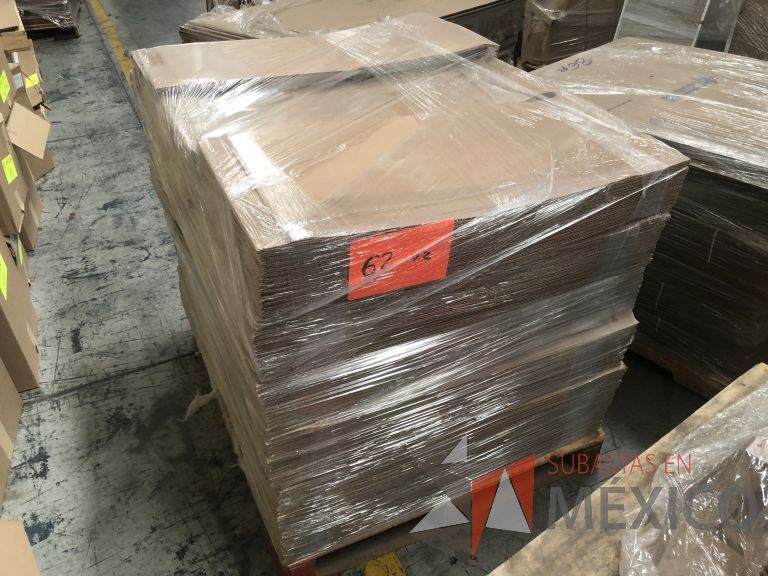 Lote 019 - 7556 Piezas de diferentes materiales (Etiquetas, cajas de cartón, lamina de cartón, caja de cartón, etc.) - Imagen 65