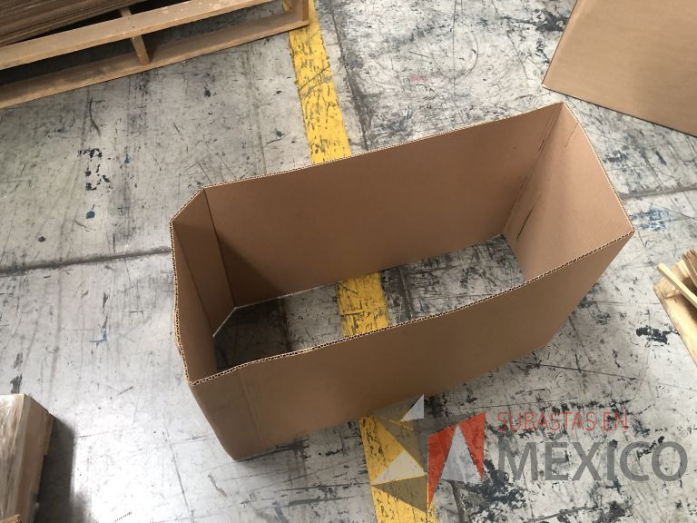Lote 019 - 7556 Piezas de diferentes materiales (Etiquetas, cajas de cartón, lamina de cartón, caja de cartón, etc.) - Imagen 68