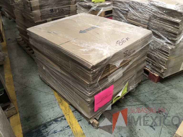 Lote 019 - 7556 Piezas de diferentes materiales (Etiquetas, cajas de cartón, lamina de cartón, caja de cartón, etc.) - Imagen 106