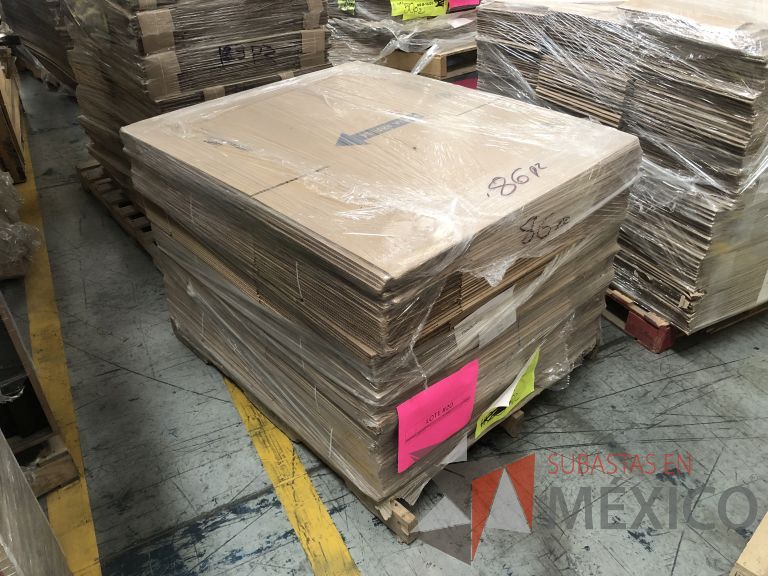Lote 019 - 7556 Piezas de diferentes materiales (Etiquetas, cajas de cartón, lamina de cartón, caja de cartón, etc.) - Imagen 104