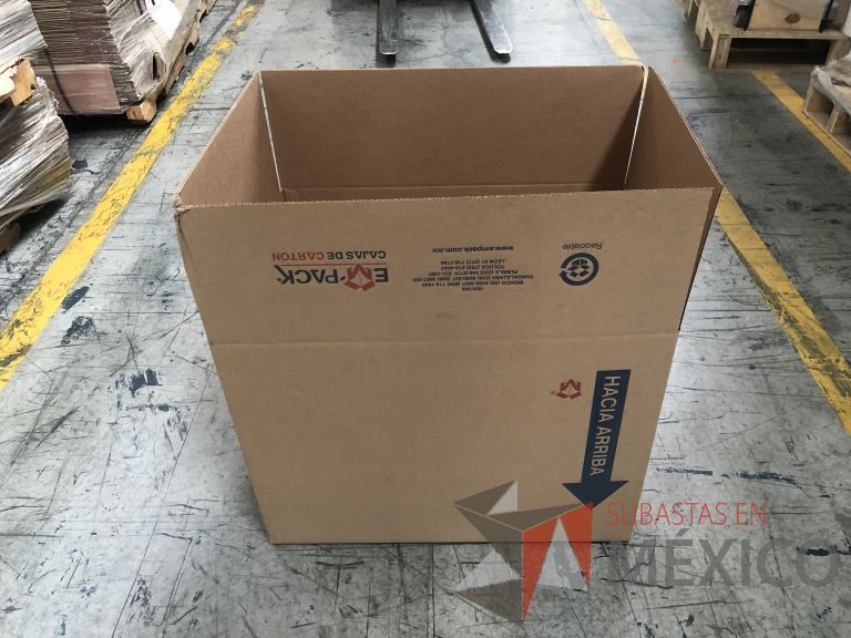 Lote 019 - 7556 Piezas de diferentes materiales (Etiquetas, cajas de cartón, lamina de cartón, caja de cartón, etc.) - Imagen 108