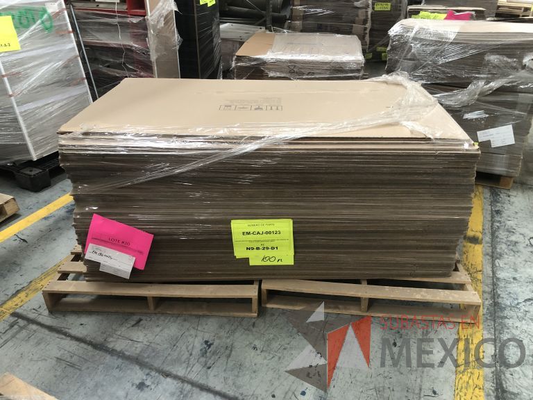 Lote 019 - 7556 Piezas de diferentes materiales (Etiquetas, cajas de cartón, lamina de cartón, caja de cartón, etc.) - Imagen 61