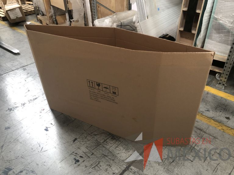 Lote 019 - 7556 Piezas de diferentes materiales (Etiquetas, cajas de cartón, lamina de cartón, caja de cartón, etc.) - Imagen 64