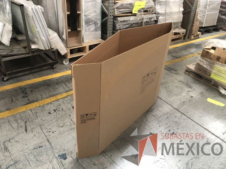 Lote 019 - 7556 Piezas de diferentes materiales (Etiquetas, cajas de cartón, lamina de cartón, caja de cartón, etc.) - Imagen 97