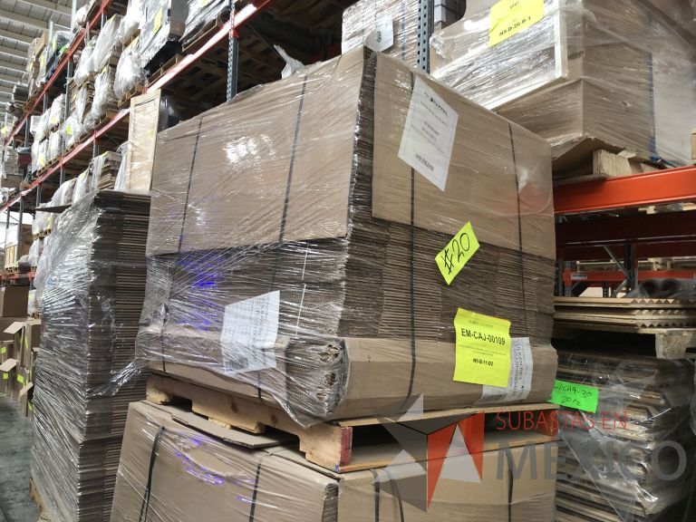 Lote 019 - 7556 Piezas de diferentes materiales (Etiquetas, cajas de cartón, lamina de cartón, caja de cartón, etc.) - Imagen 159